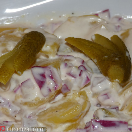 Mayonnaise - Erdäpfelsalat mit Gurkerln