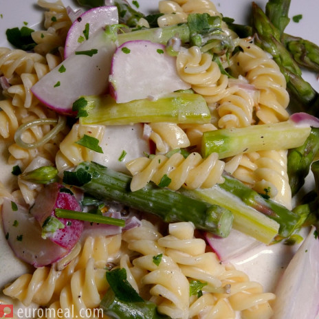 Vegane Spargel - Nudelpfanne