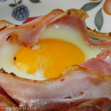 Ham and eggs auf Käsetoast