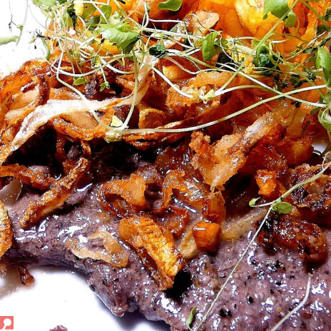 Zwiebelrostbraten - Rumpsteak mit Zwiebeln