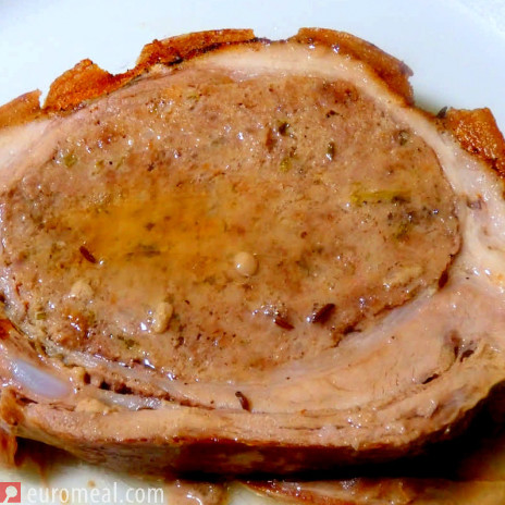 Gefüllter Schweinebauch