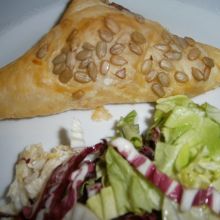 Gemüsetascherl mit Salat