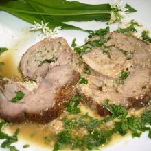 Bärlauchbraten aufschneiden