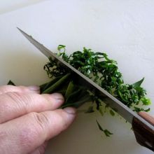 Bärlauch fein hacken