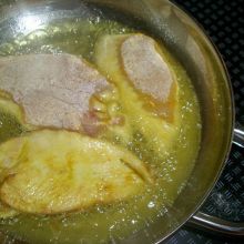 Hühnerschnitzel anbraten