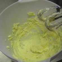 Butter schaumig rühren