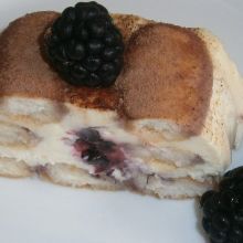 Brombeer-Tiramisu