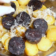 Kartoffeln zugeben