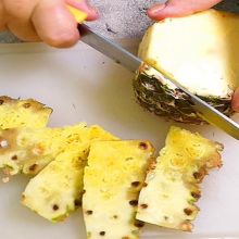 Ananas schälen