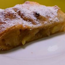 Apfel Rhabarberstrudel aus Blätterteig