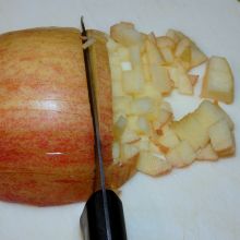 Apfel schneiden