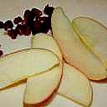 Apfel blättrig schneiden