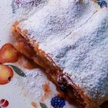 Apfelstrudel mit Blätterteig