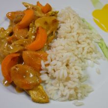 Asiatische Hühnerpfanne mit Aprikosen