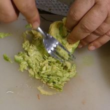 Avocado zerdrücken