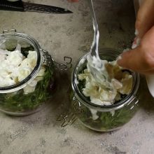 Karfiolsalat verteilen