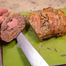 Küchengarn entfernen, Braten aufschneiden