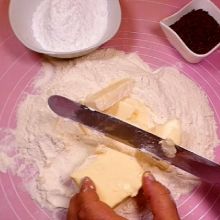 Mürbteig kneten