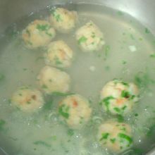 Knödel ziehen lassen