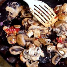 Champignons braten