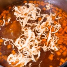 Eintropfsuppe ziehen lassen