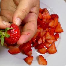 Erdbeeren vorbereiten