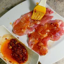 Fleisch bestreichen