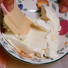 Frischkäse glatt rühren