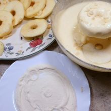 Mit Mandeln bestreuen