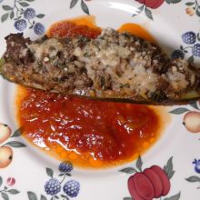 Gefüllte Zucchini