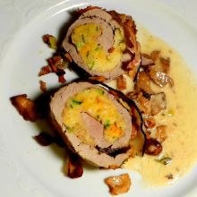 Gefülltes Schweinefilet mit Eierschwammerln