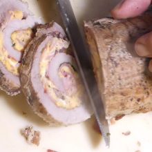 Fleisch in Scheiben schneiden