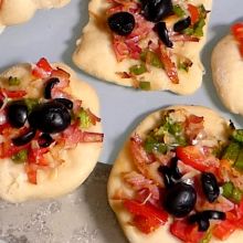 Halloween Mini Pizza