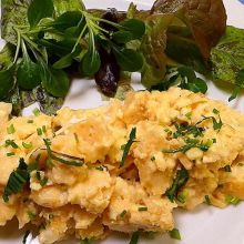 Geröstete Knödel mit Ei
