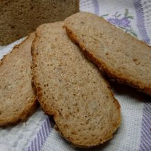 Dinkelvollkorn Weizen Mischbrot mit Sonnenblumenkernen