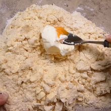 Mürbteig kneten