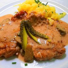 Naturschnitzel in Senfsauce