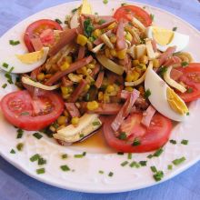 Wurstsalat mit Mais