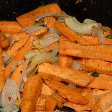 Süßkartoffeln anbraten