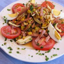 Wurstsalat mit Mais