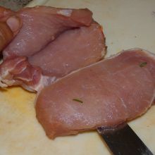 Taschen in das Fleisch schneiden