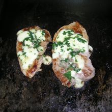 Bärlauchkotelett gratinieren