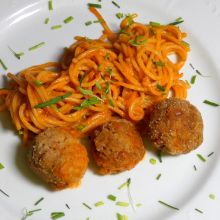 Spaghetti mit Thunfischbällchen