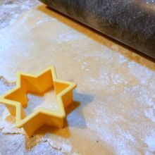 Marzipansterne ausstechen