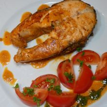 Lachssteak in Paprikasauce