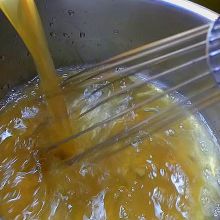 Suppe zugeben