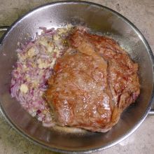 Fleisch anbraten