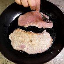 Schnitzel anbraten