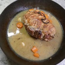 Mit Bratensaft übergießen