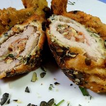 Cordon bleu  mit Steinpilzfüllung und Kürbiskernpanier